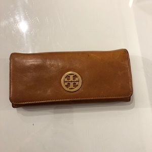 Tory Burch Robinson envelope wallet